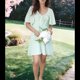 thumbnail image 4 of Vestido Mini Elegante con Escote en V Profundo y Lazo en Verde Esmeralda M, 4 of 9