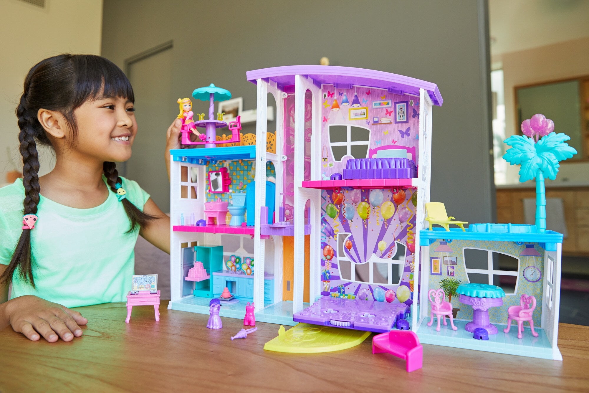 Polly Pocket Poppin' Party Pad Is a Transforming Playhouse!