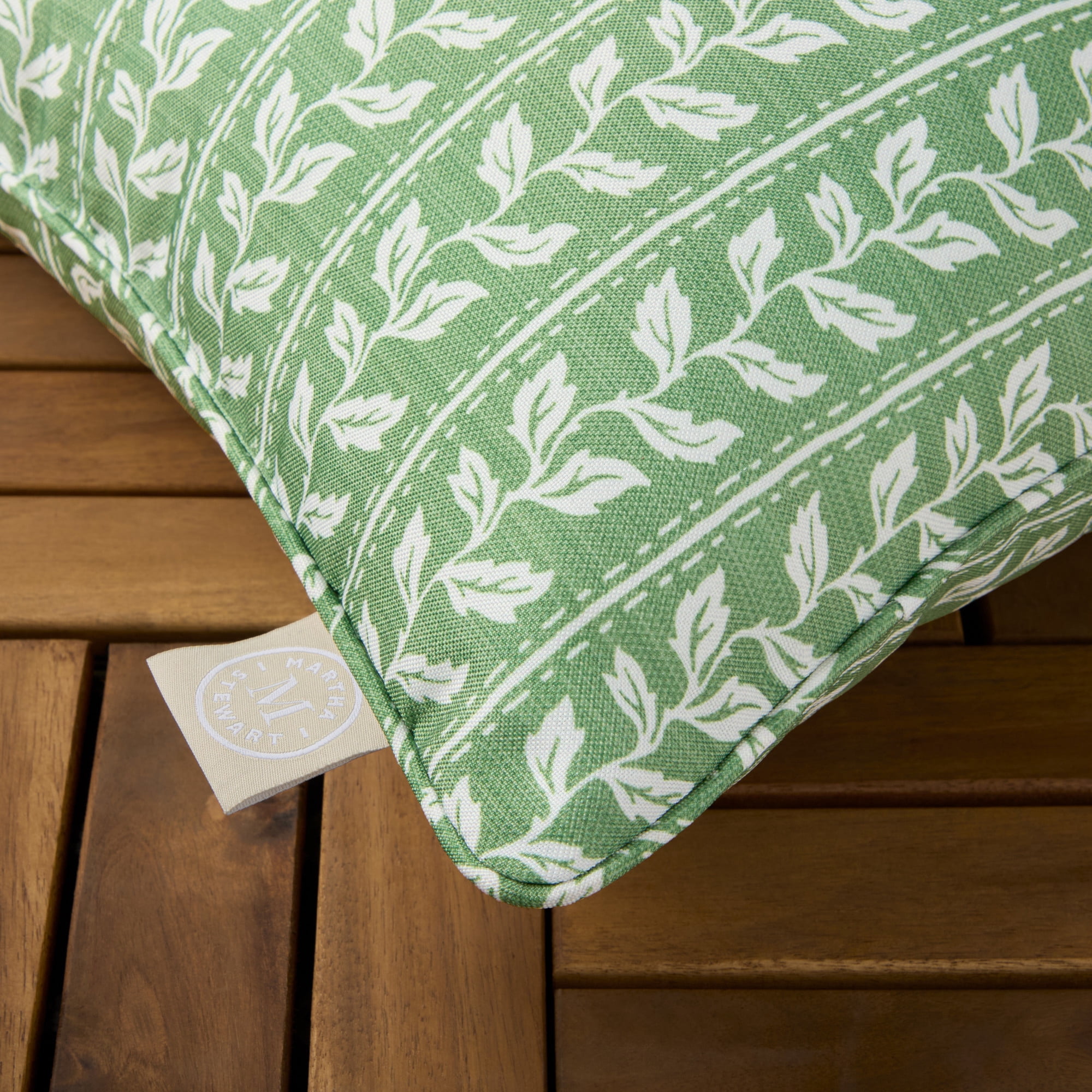 MARTHA STEWART Vineyard Vines Indoor Outdoor Decorative Lumbar Pillow 2-Pack Set, UV Fade Resistant, Water Repellent, Printed Garden Design, Green, 11"x18"