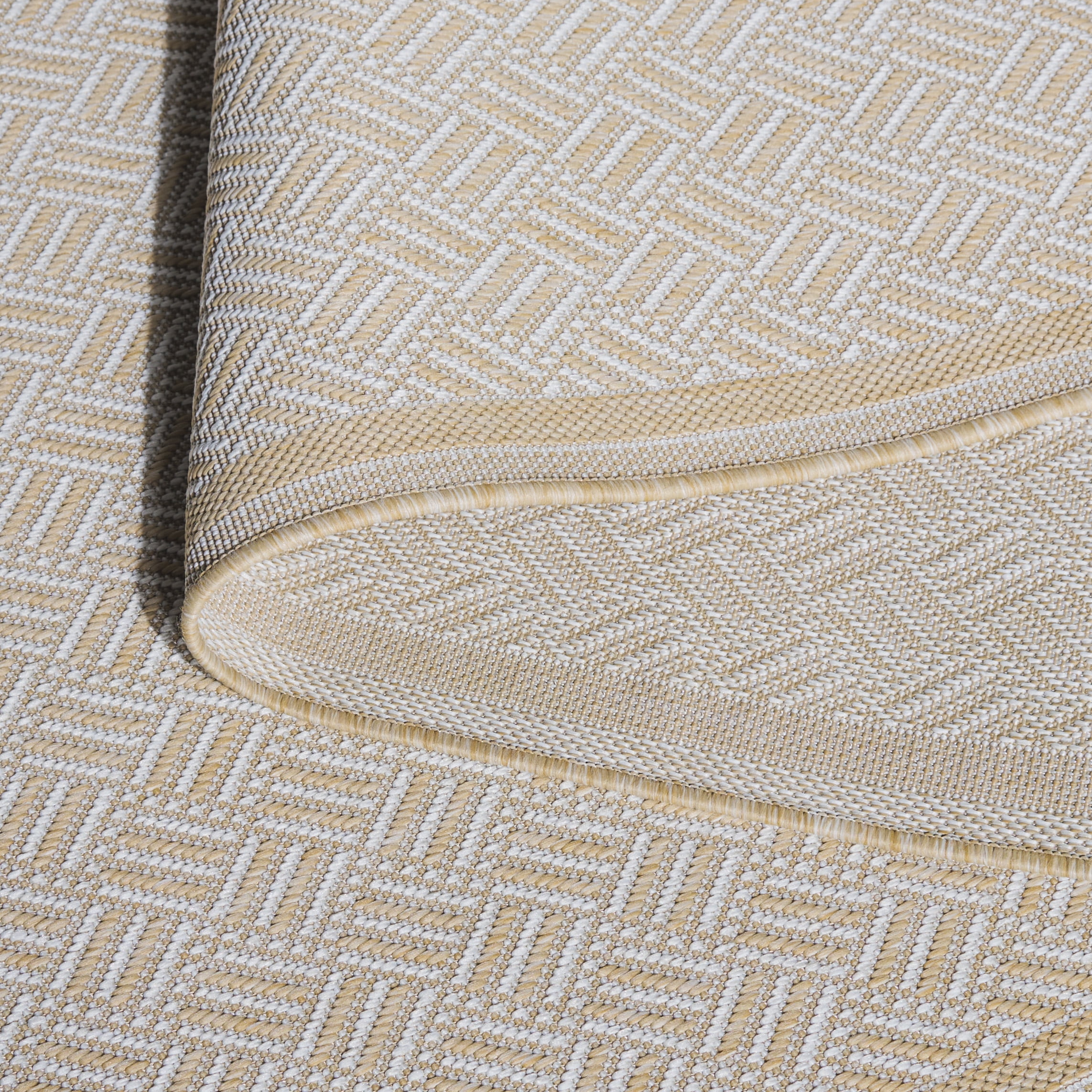 SAFAVIEH Terrace Yadira Geometric Indoor/Outdoor Area Rug, Beige/Ivory, 5'3" x 7'6"
