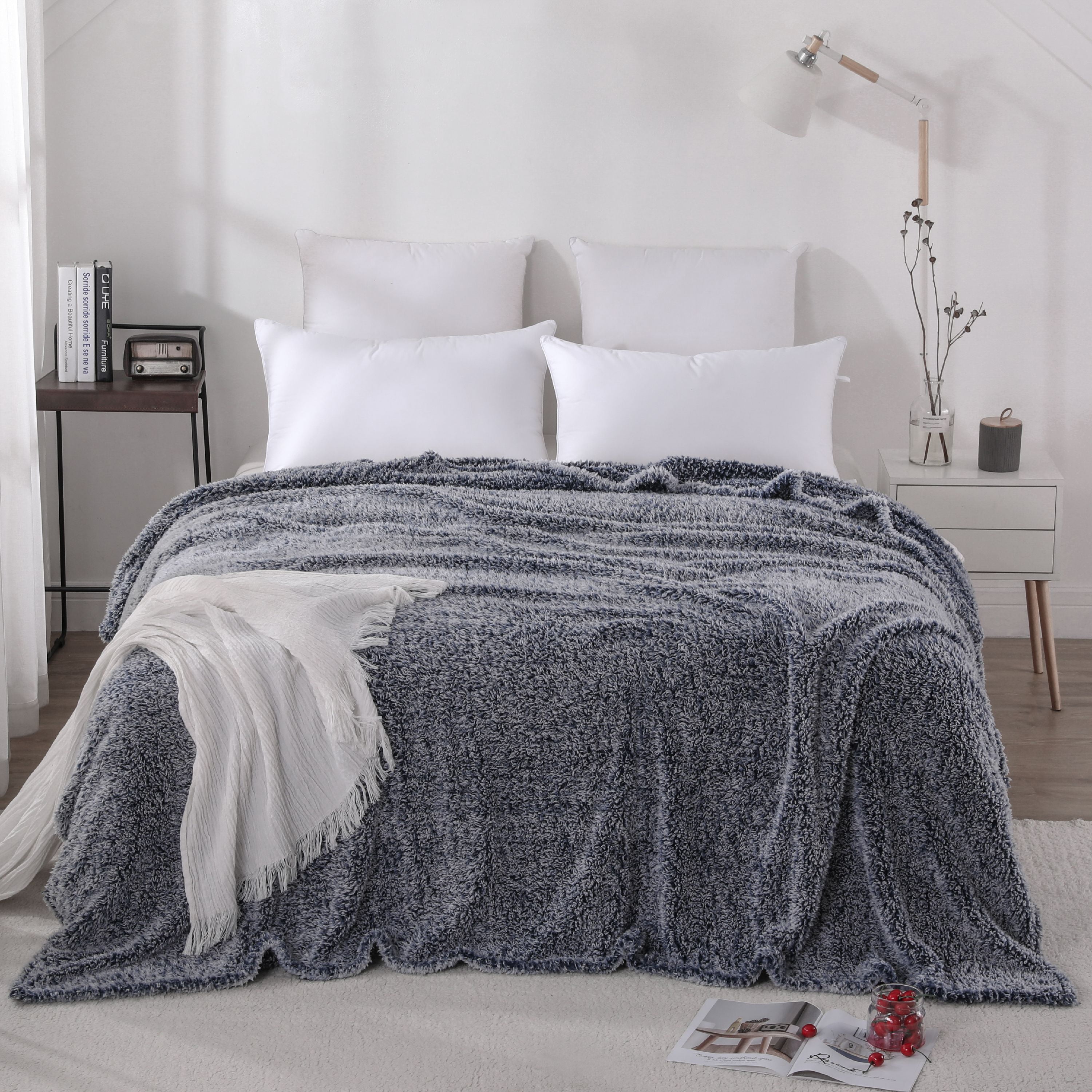 Mainstays Extra Plush Sherpa King Bed Blanket in Blue