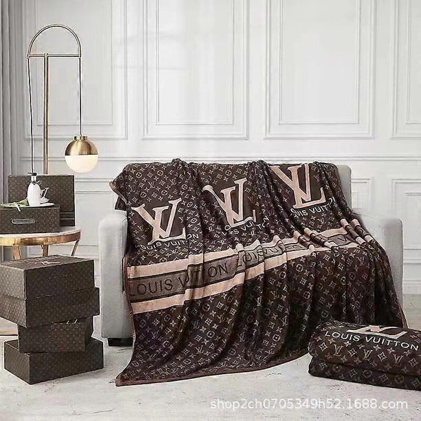 Light Luxury Flannel Blanket Big Brand Comfortable Blanket Sofa Nap Blanket