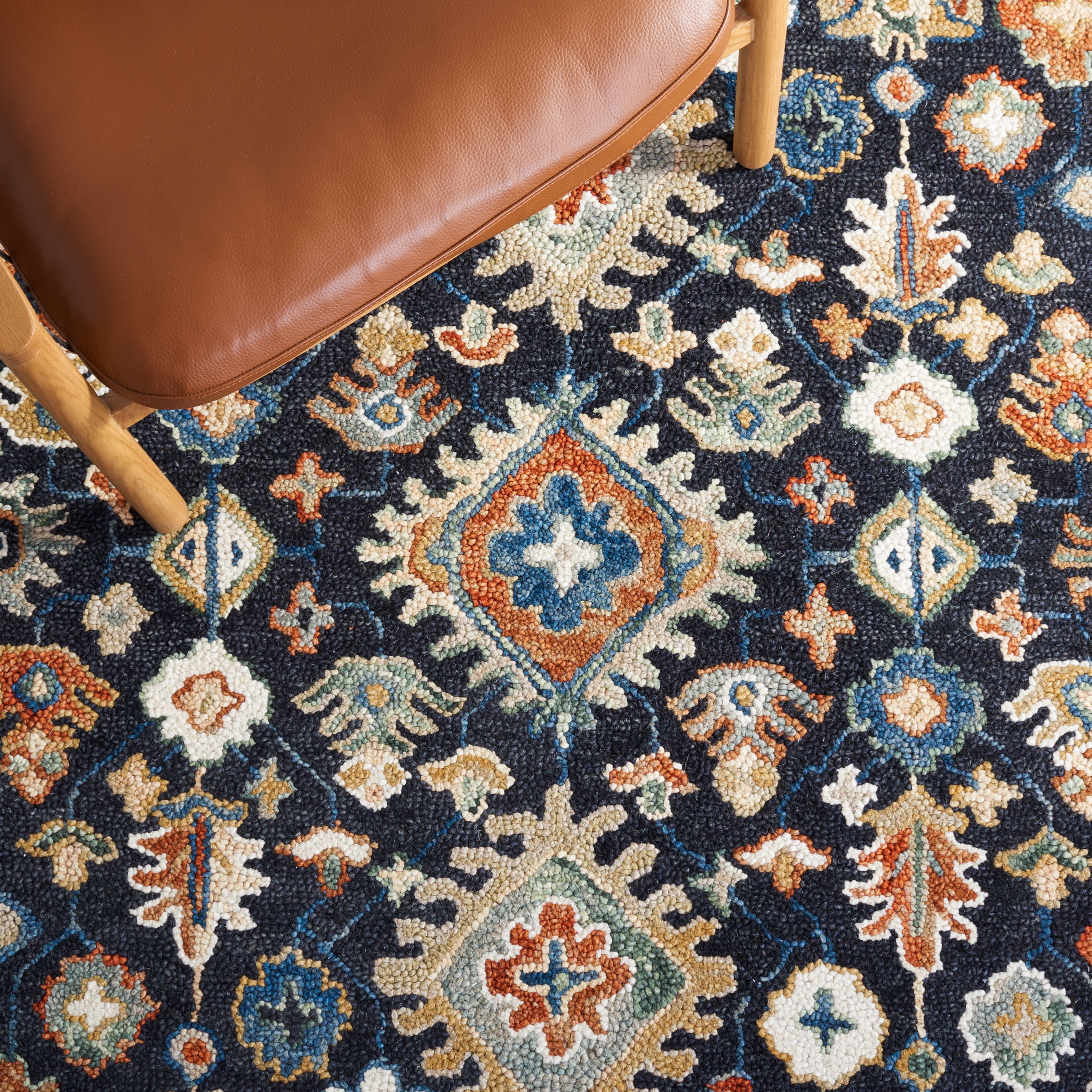 SAFAVIEH Aspen Romain Tribal Area Rug, Black/Rust, 5' x 5' Round