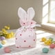 thumbnail image 4 of Bolsa de regalo con cordón y diseño de orejas de conejo de Pascua | Tela de satén rosa o roja con estampado de corazones | Orejas de conejo en 3D y colgante de perla | Empaquetado para regalos, 4 of 6