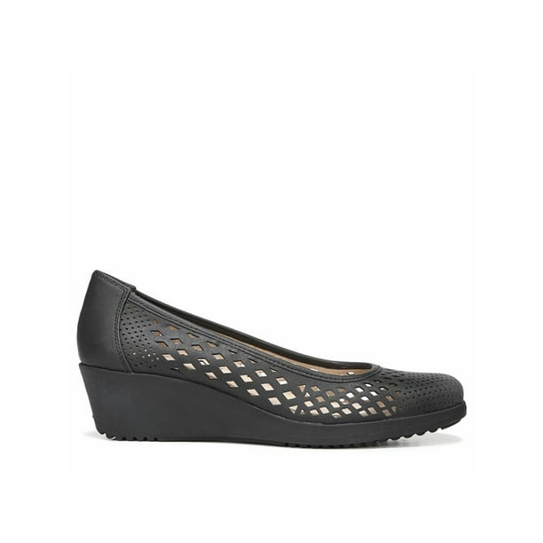 naturalizer square toe pumps
