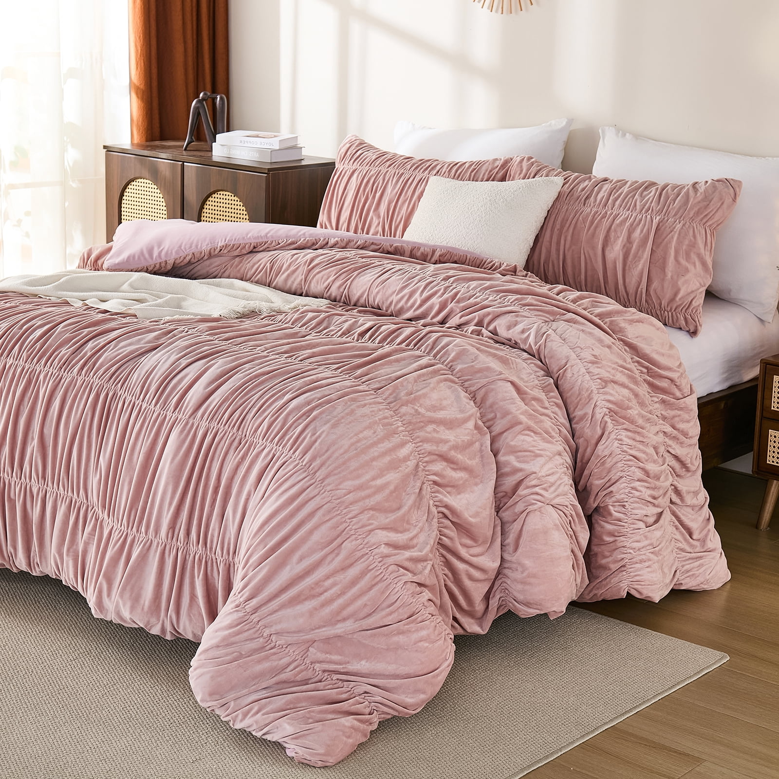Luxury Velvet Comforter Set Queen Size,Boho Shabby Chic Ruched Bedding Comforter,Aesthetic Vintage Bedding Fluffy Ruffle Comforter Set,Ultra Soft Velvet Chenille Quilt Set,Vintage Ruffled Velvet Plus