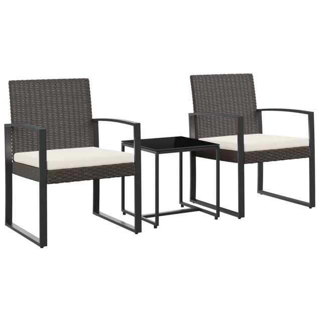 set de comedor para patio vidaxl, ratán marrón, polipropileno y acero — juego modular de 3 piezas con dos sillas de acero recubierto en polvo y acabado de ratán marrón, cojines de asiento claros con fundas con cremallera y mesa rectangular pequeña con superficie oscura; vista frontal en estudio, configuración para 2 personas ideal para balcón o patio, a menudo usado para desayunos o café al aire libre.