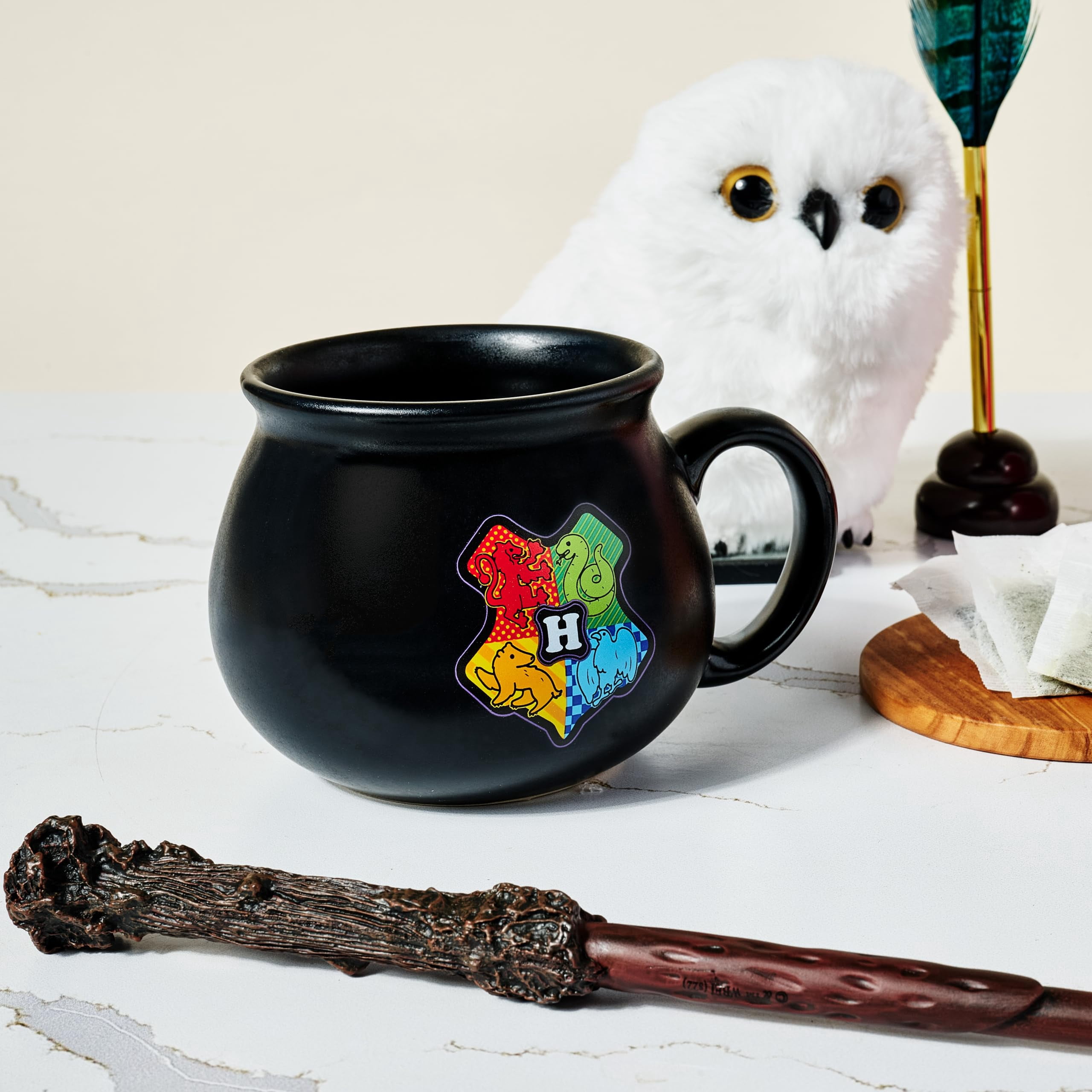Thoughtfully HARRY POTTER Character Tea Assortment Gift Set, Includes a Pair of Cauldron Mugs and 36 Black and Green Tea Bags in 9 Flavors