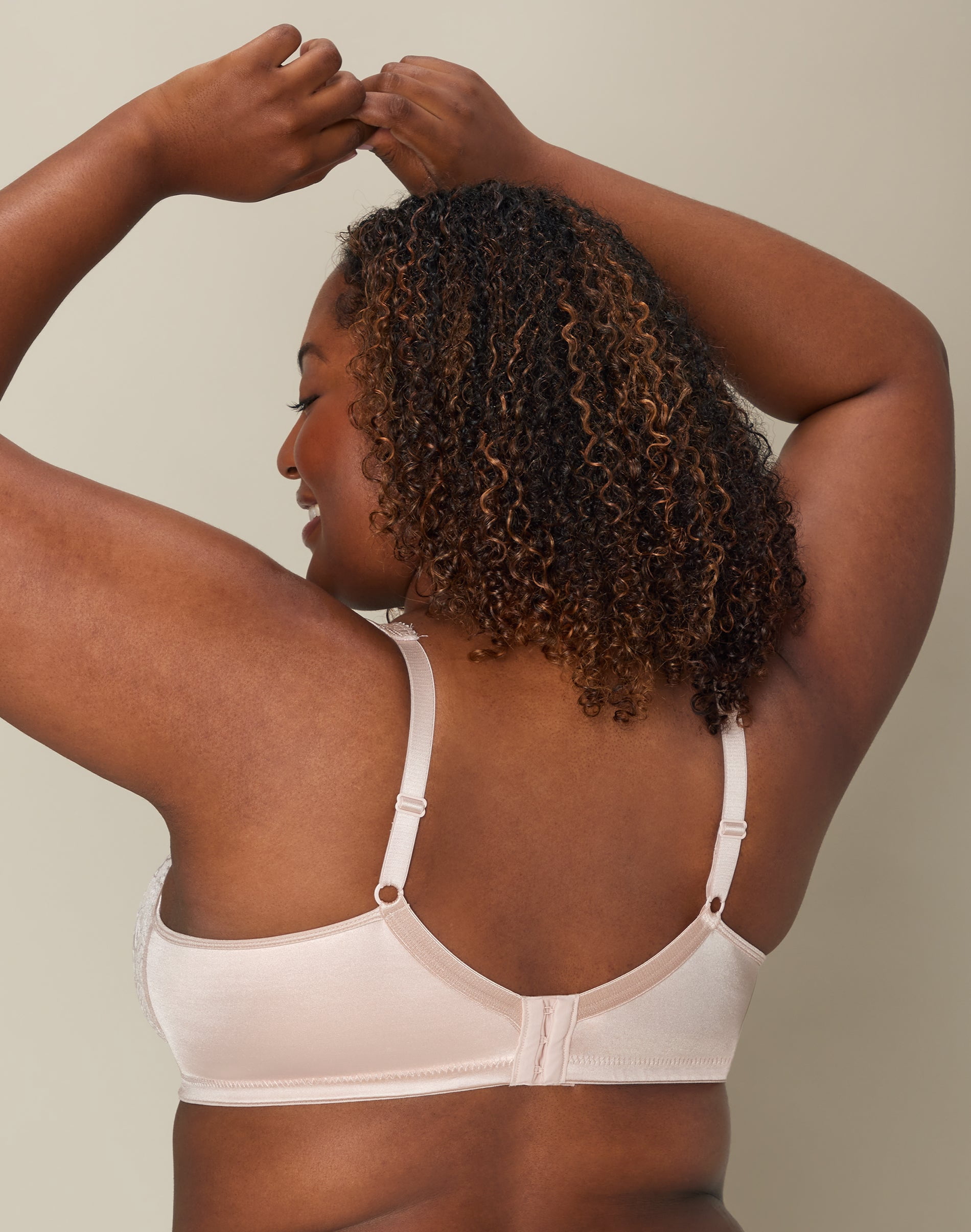 Playtex 18 Hour Ultimate Lift & Support Wireless Bra, 2-Pack White/Sandshell 40DDD Women's