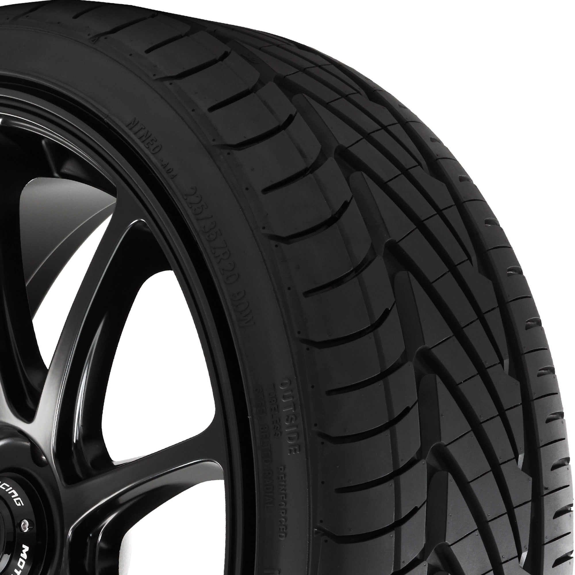 Nitto Neo Gen All Season 235/40ZR18 95W XL Passenger Tire