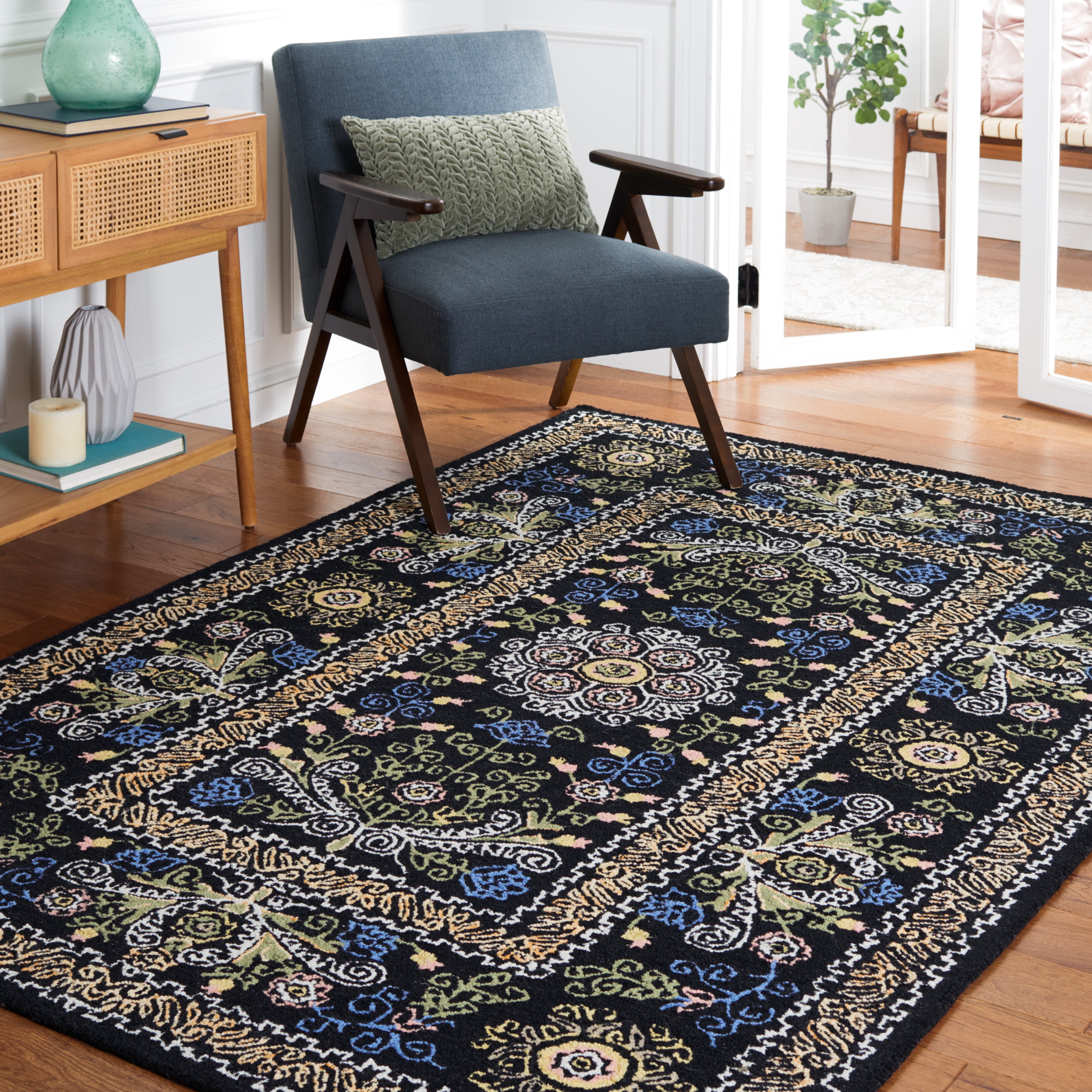 SAFAVIEH Micro-Loop Shanelle Floral Area Rug, Black/Green, 6' x 9'