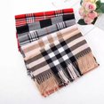 thumbnail image 2 of Bufanda clásica a cuadros Otoño Invierno Cálido Pareja Chal Bufanda versátil con borlas Bufanda para hombres Deng Xun unisex, 2 of 2