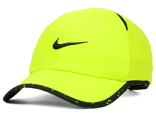 nike featherlight tennis cap