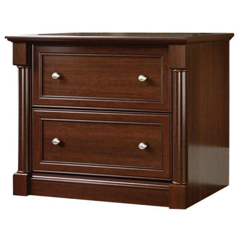 BOWERY HILL 4 Drawer Chest in Select Cherry