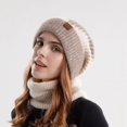 thumbnail image 2 of Gorro grueso y cálido de invierno más conjunto de dos piezas de bufanda de vellón, 2 of 3