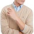thumbnail image 2 of Jersey Tommy Hilfiger Colección 2024 con cuello en V para hombre, 2 of 4