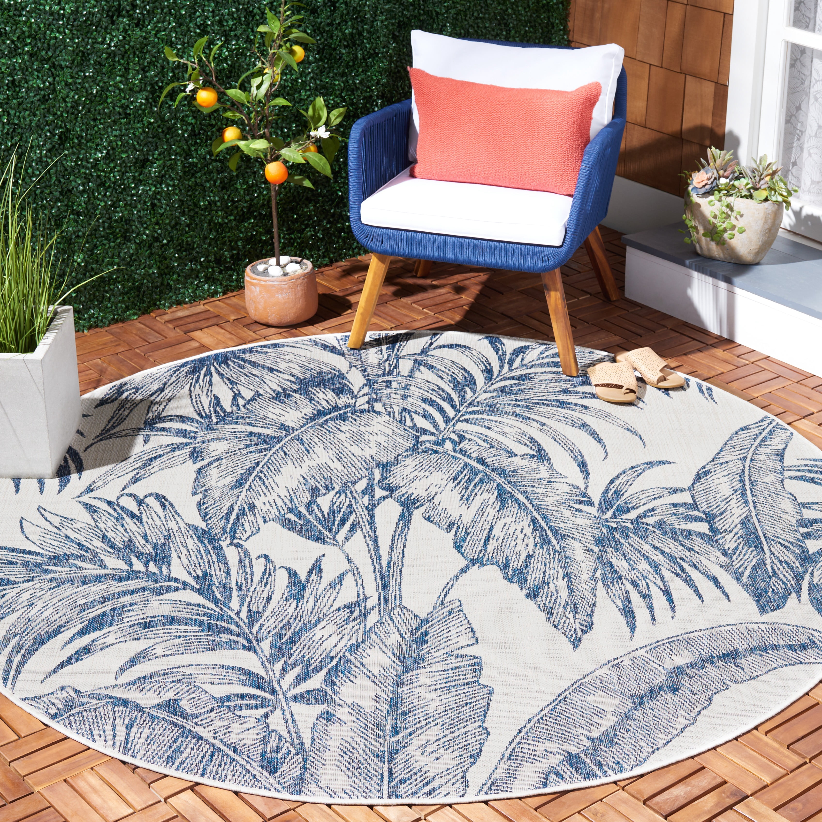 SAFAVIEH Courtyard Chloe Botanical Indoor/Outdoor Area Rug, Ivory/Navy, 6'7" x 6'7" Round