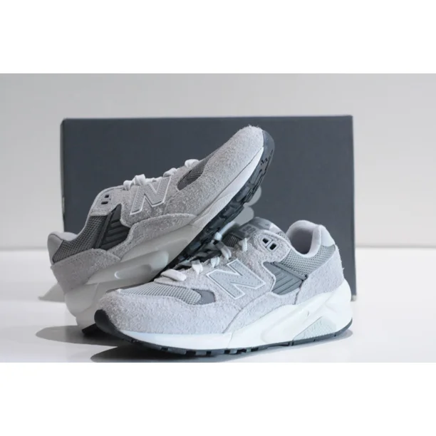 NEW BALANCE CLASSICS MODEL 580 GREY WHITE UNISEX CASUAL MEDIUM SHOES NEW US MEN