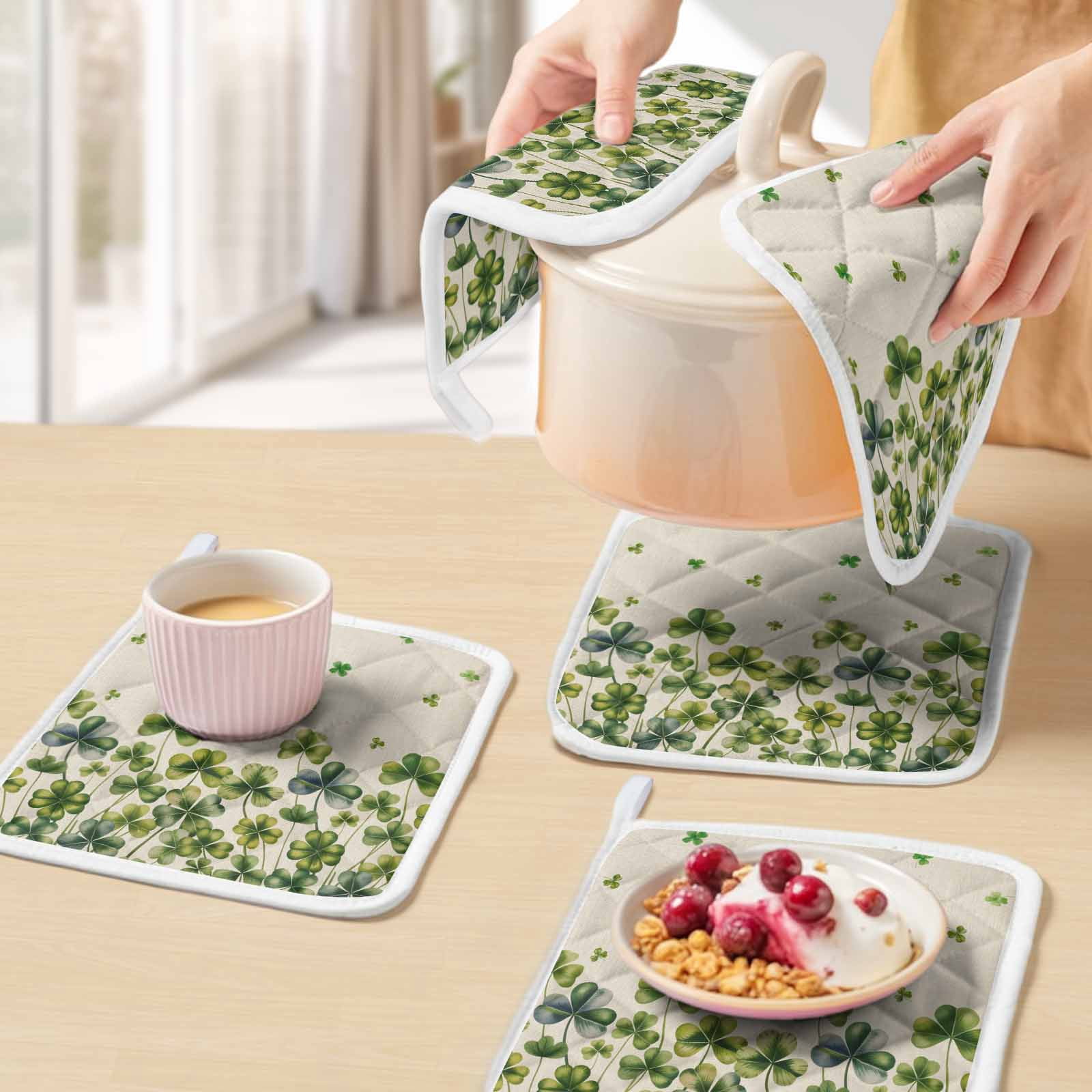 St. Patrick's Day Pot Holders for Kitchen Heatproof Potholder, 3 Pack Spring Green Shamrock Botanical Beige Hot Pads Multipurpose Oven Pads Cloth Potholders Trivet for Cooking Baking