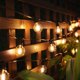 thumbnail image 2 of Cadena de lámpara Tomshine Solar Powered G40 LED String Lights 7.62m / 25ft 25 enchufes con un total de 27 bombillas Blanco cálido IP45 Resistente al agua Interior al aire libre Luz colgante de hadas Tomshine Cadena de lámpara, 2 of 7
