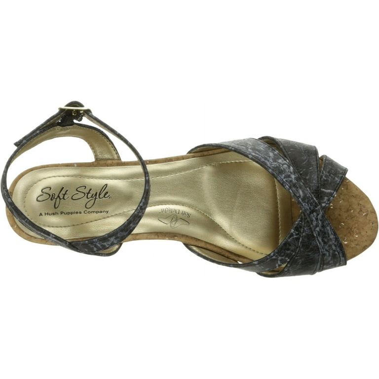 Soft Style by Hush Puppies Women s Midnite Wedge Sandal Black 6.5 M US