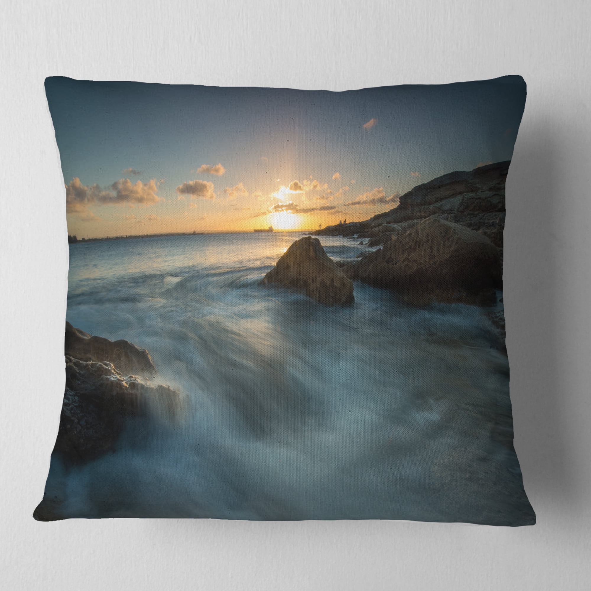 Designart Sydney Seashore at Sunset - Seascape Throw Pillow - 16x16