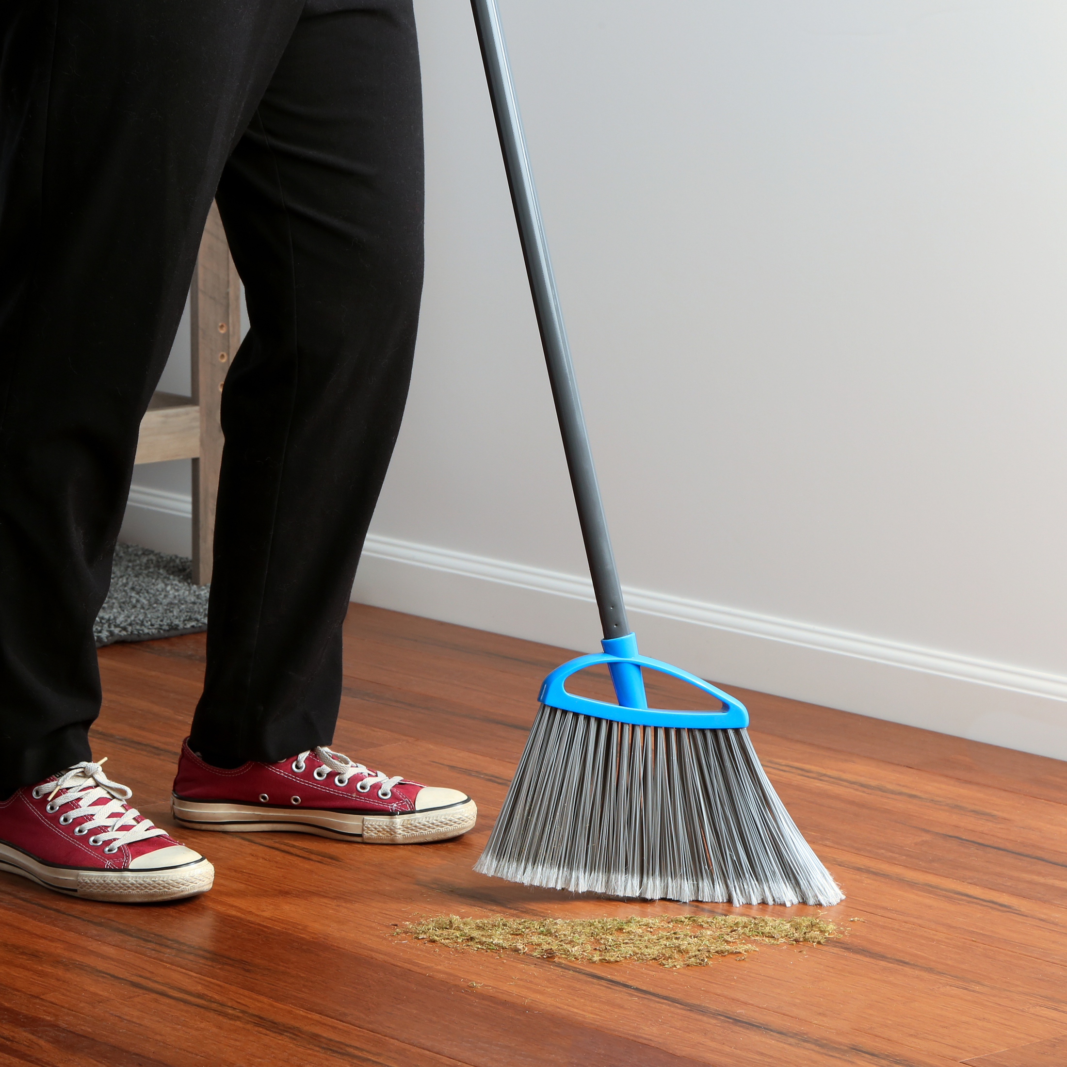 Great Value Basic Broom - image 2 of 9