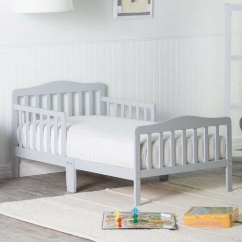 Wooden Baby Toddler Bed Children Bedroom Furniture with Safety