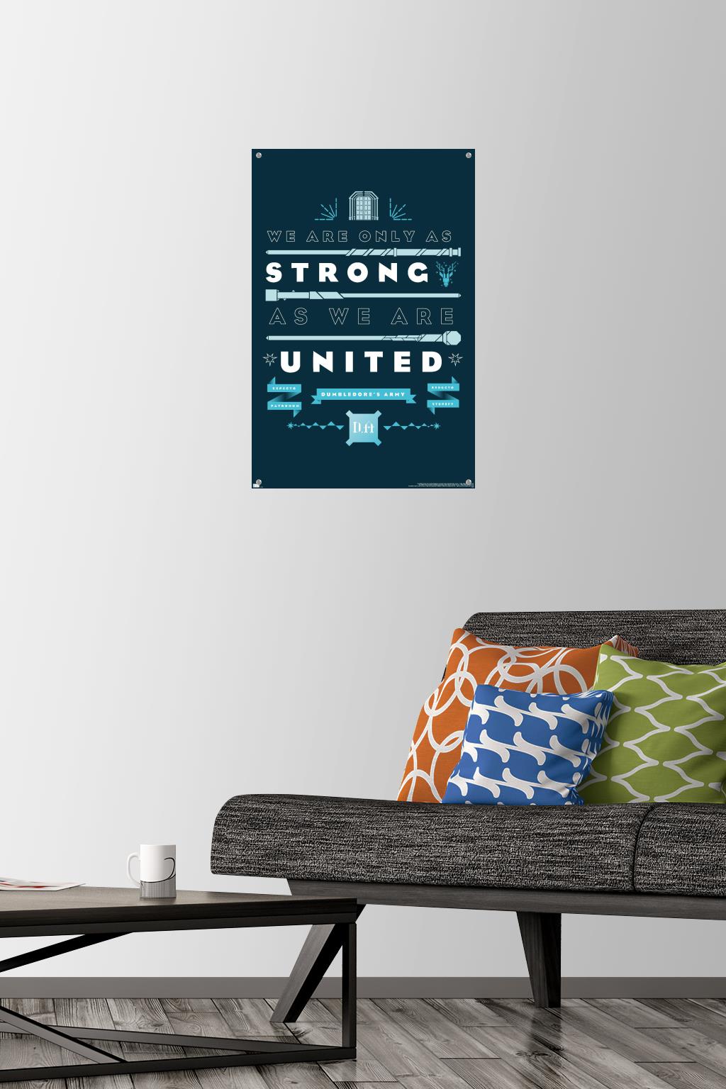 Harry Potter - United Wall Poster with Pushpins, 14.725" x 22.375"
