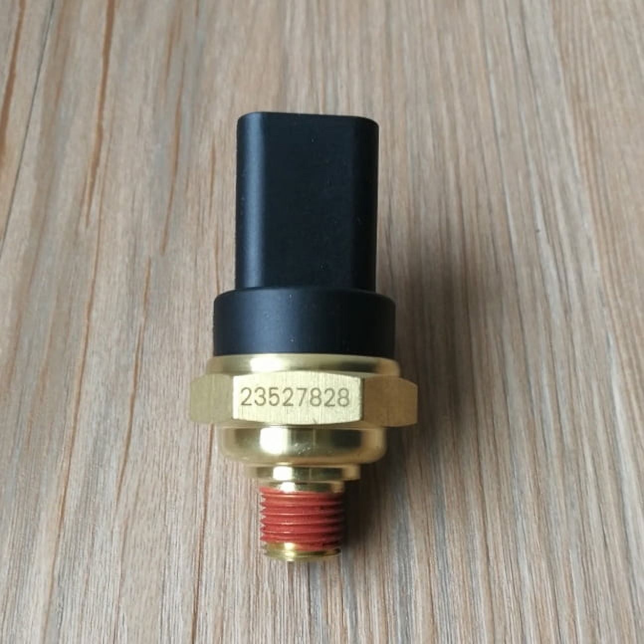 Oil Pressure Sensor 23527828 For 14L DETROIT 60 S60 SERIES DIESEL