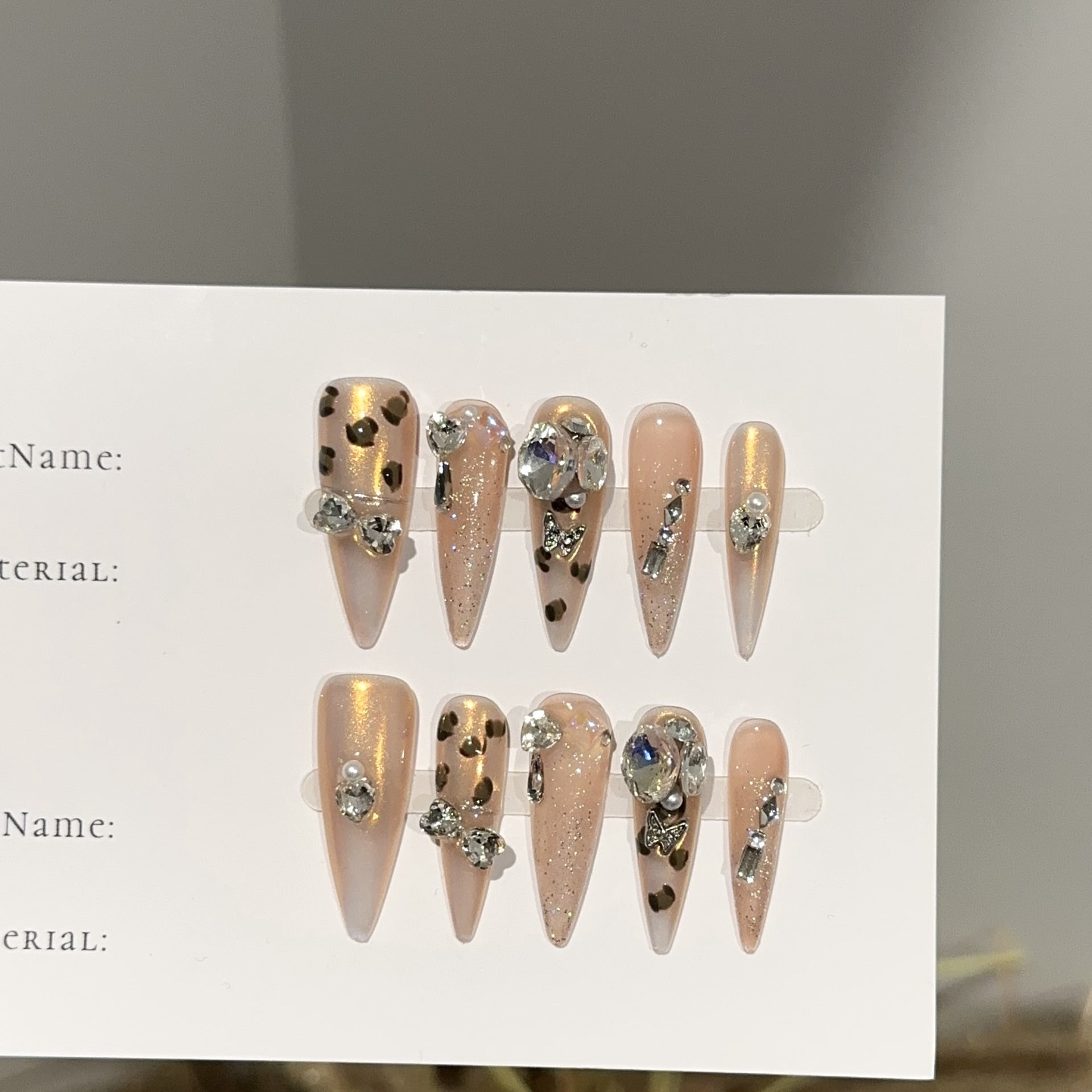 Purely hand-worn nail pads, advanced sense, autumn and winter leopard print, golden long-pointed nail pads, European and American stacked diamond fake nail patches