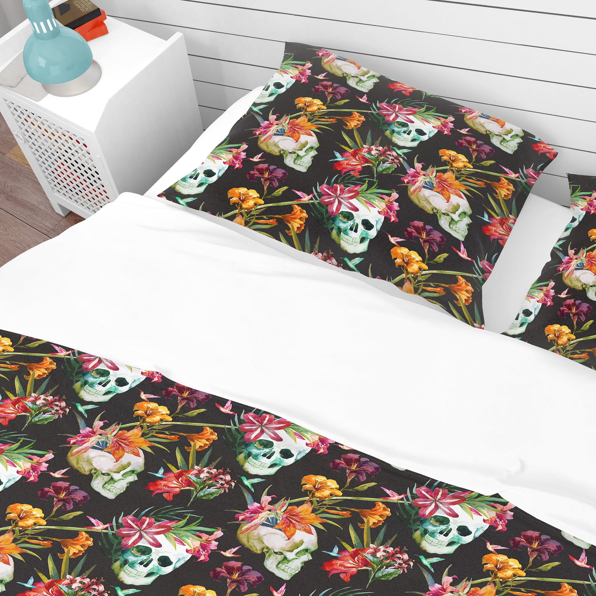 Designart 'Skull and Flowers' Bohemian & Eclectic Duvet Cover Set