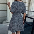 thumbnail image 4 of Vestido estampado cintura adelgazante cuello en V manga acampanada dobladillo casual vestido de una pieza para dama, 4 of 6
