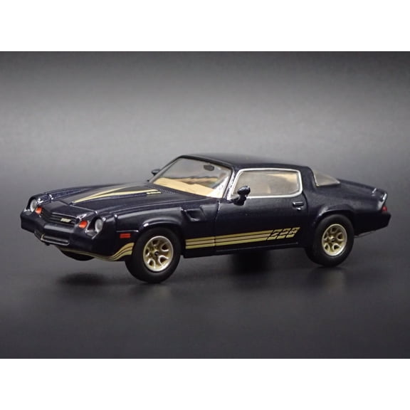 (Open Box) 1981 81 CHEVY CHEVROLET CAMARO Z28 BLUE 1:64 SCALE DIORAMA DIECAST MODEL CAR