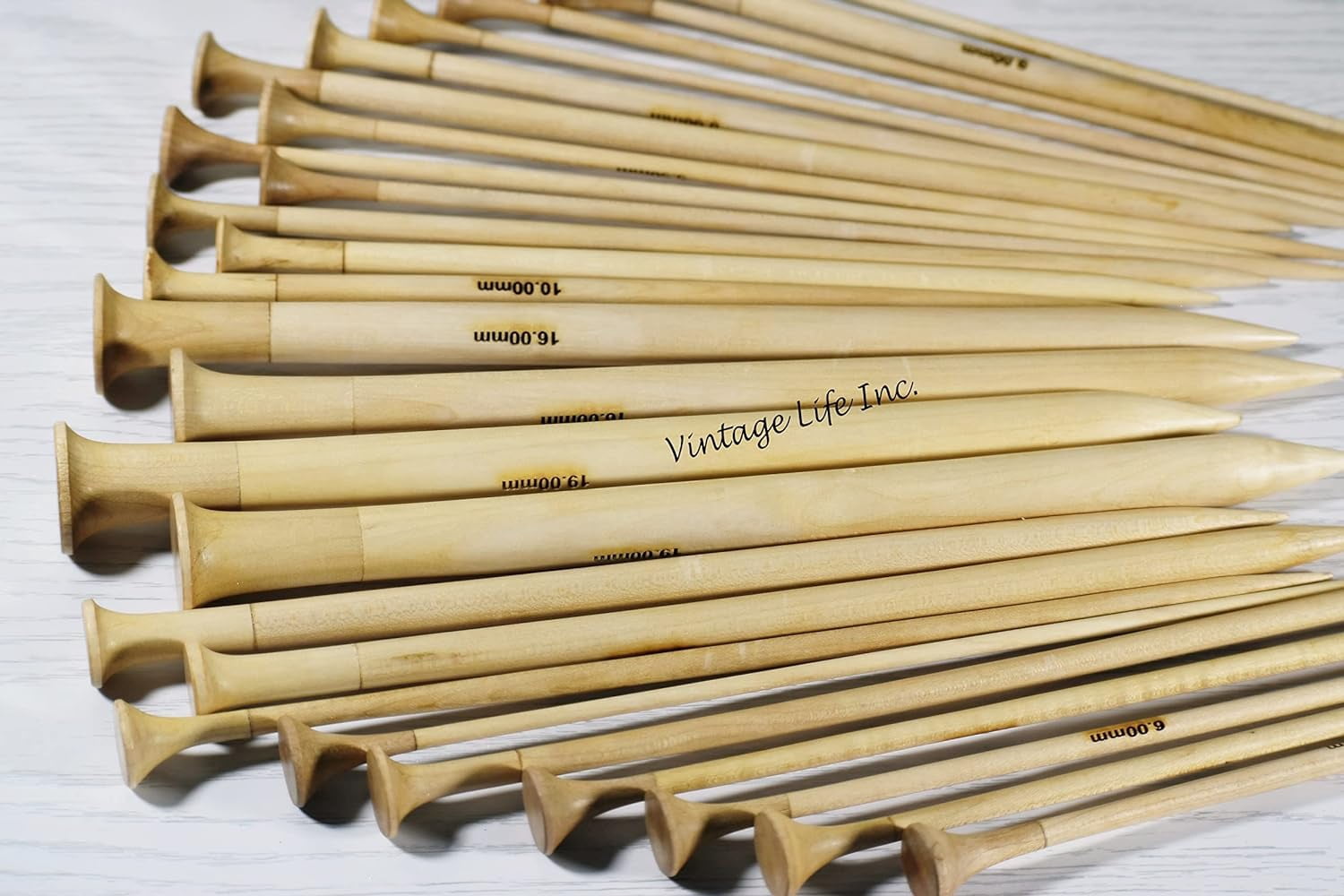 DnU Avenue Yarn Knitting Needles Rosewood & Maple Crafted for Arthritic Hands, Superior Quality, Wood Needles, Buffed Wax Finish, Soft Grip, Stitching Accessories, Brown (Maple Wood, Set of 13)