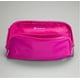 thumbnail image 4 of Riñonera Lululemon Everywhere, 1 L, jacquard apilado, color negro cereza, 4 of 4