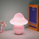 thumbnail image 2 of Lámpara de hongo, pequeña lámpara de mesa rosa con vidrio rayado, linda lámpara de mesita de noche con remolino para dormitorio, mesita de noche, regalo para niñas, 2 of 5