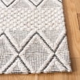 thumbnail image 2 of SAFAVIEH Marbella Ifrit Diamond Area Rug, Silver/Black, 5' x 8', 2 of 4