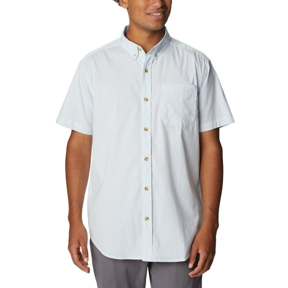 Columbia Mens Regular fit Short Sleeve Button-Up Shirt Small Light Blue Striped