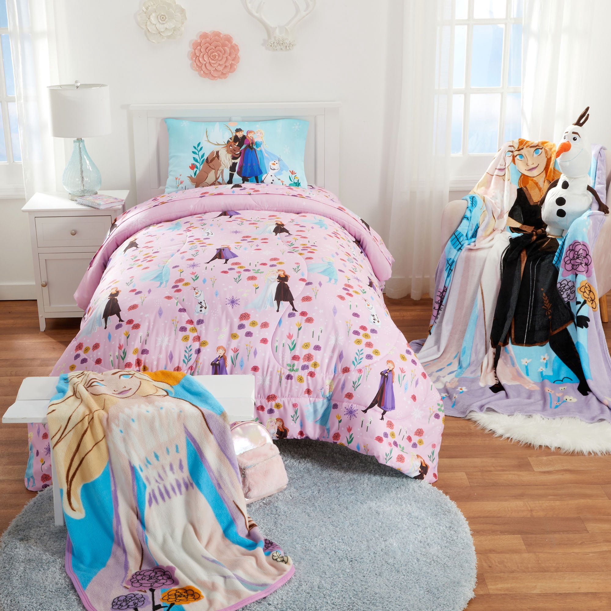 Disney Frozen Kids Comforter and Pillowcase, 2-Piece Set, Twin/Full, Reversible