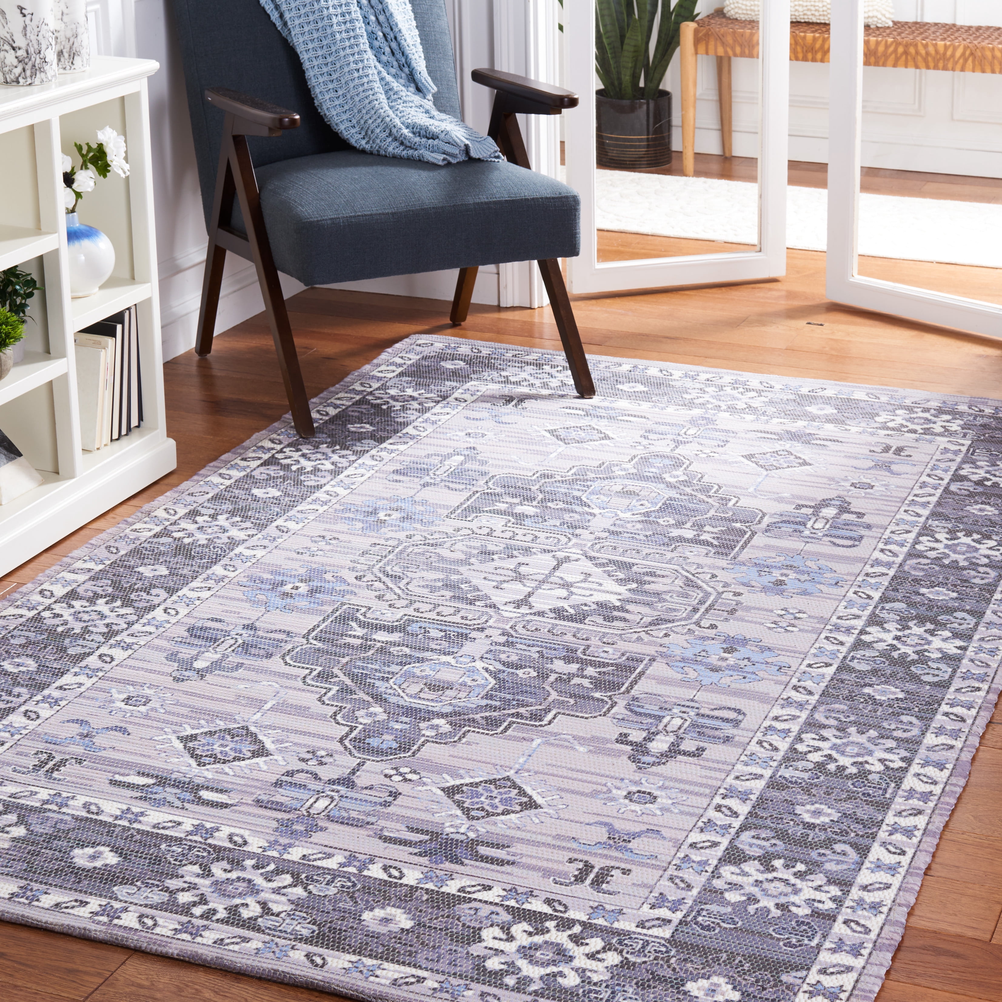 SAFAVIEH Saffron Seanna Oriental Polyester Area Rug, Purple/Ivory, 5' x 8'