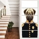 Chien Carlin Drôle en Uniforme Militaire - Toile d'Animal Art Print – image 1 sur 3