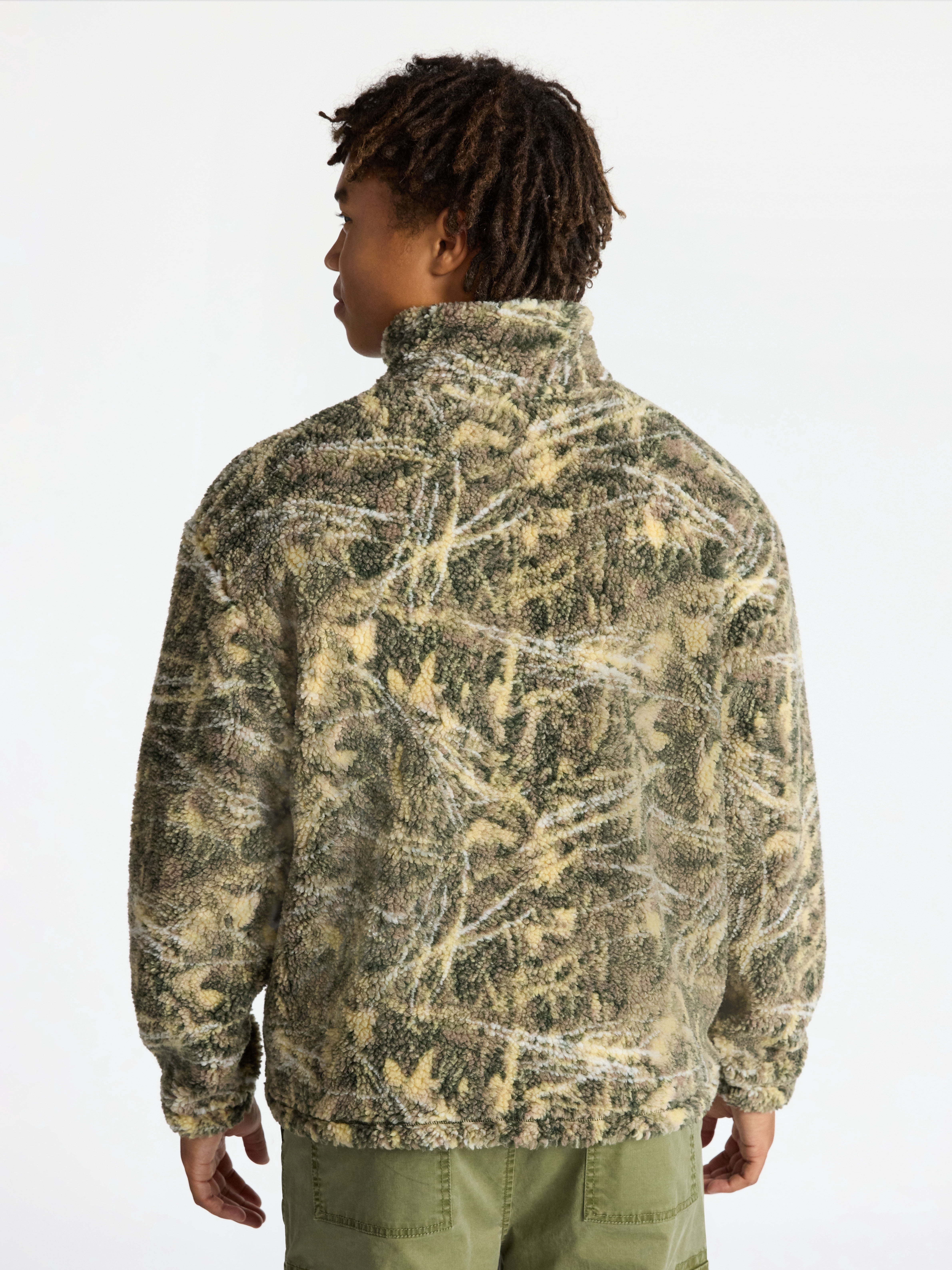 No Boundaries High Pile Fleece Pullover with Long Sleeves, Men's XS-4XL