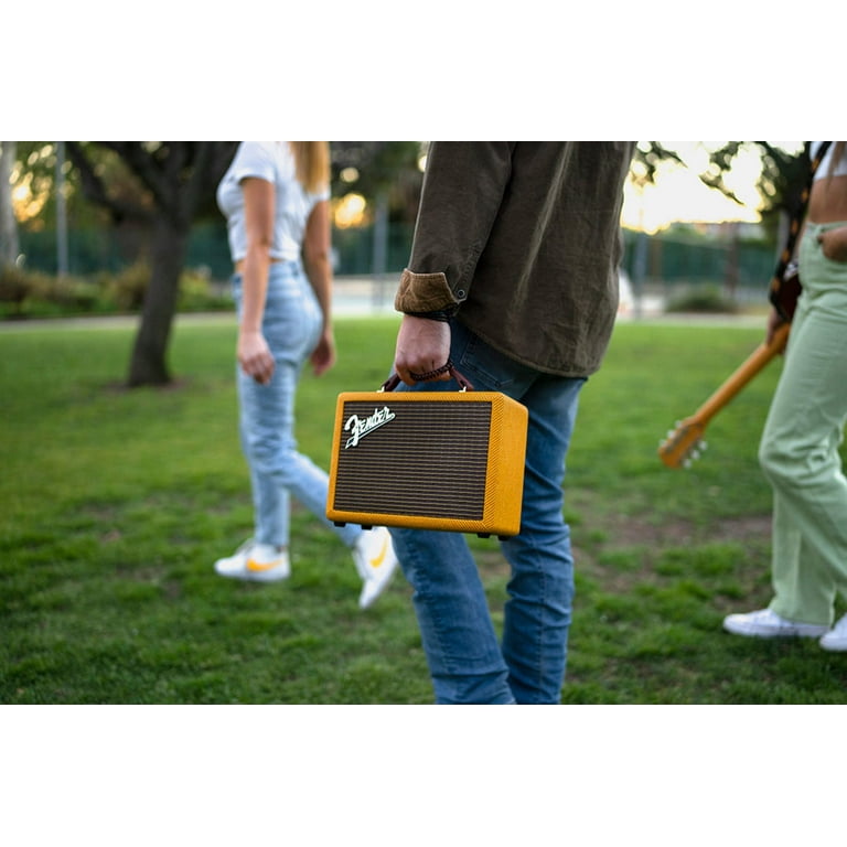Fender Indio 2 Vintage Style Portable Wireless Speaker Fender Indio 2 Vintage Style Portable Wireless Speaker