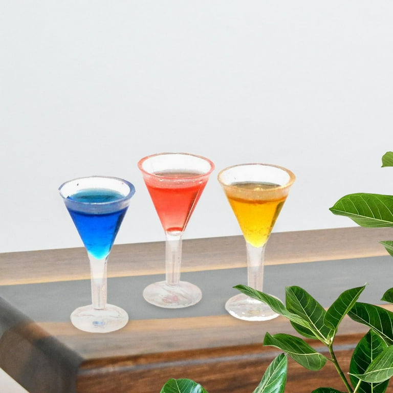 Miniature Martini Glasses | Dollhouse Cocktail Glass | Small Plastic Cups  for Doll House Food Craft (4 pcs / Clear / 26mm x 38mm)