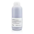 thumbnail image 3 of Davines Essential Haircare LOVE Smoothing Shampoo 33.8oz, 3 of 4
