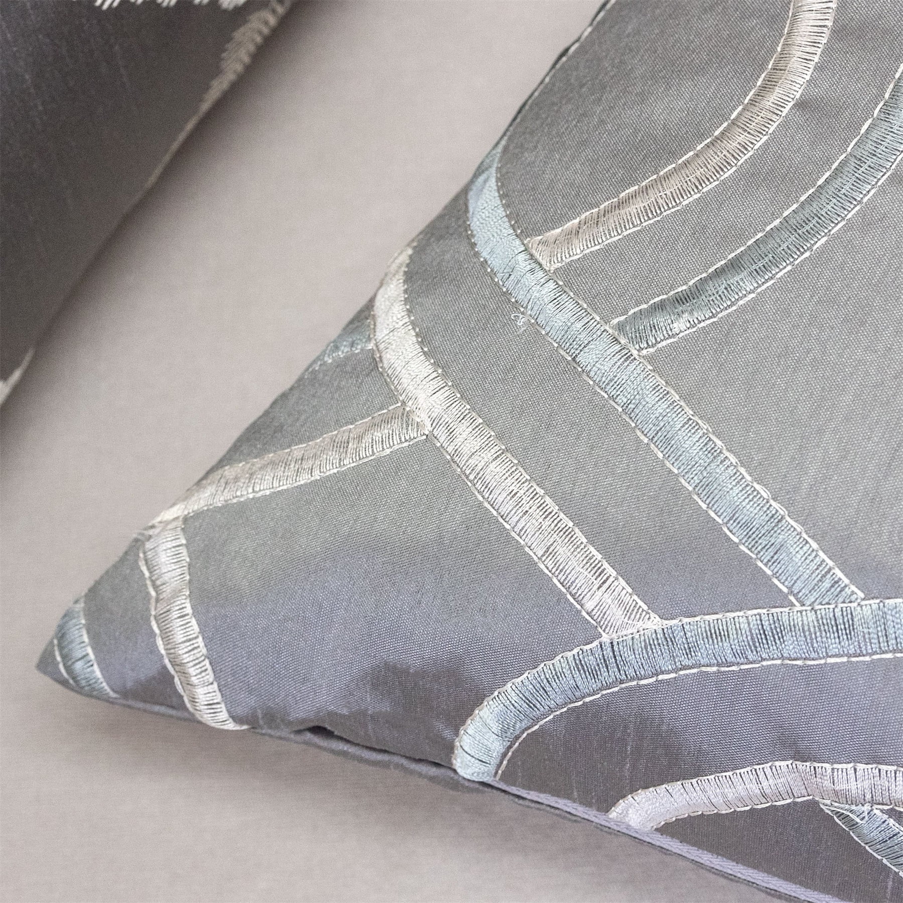 Retta Gray Geometric Polyester 20 in. x 20 in. Throw Pillow (Set of 2)