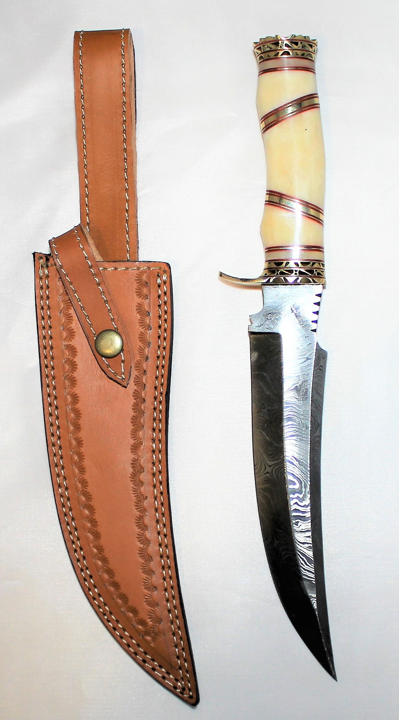 1084 Custom Crafted Damascus Steel 10 Inch Bowie Style Knife With Bone and  Rosewood Handle and Comes With Custom Leather Sheath. 