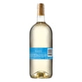 thumbnail image 4 of Oak Leaf Vineyards Moscato, White Wine, 1.5L, 4 of 6