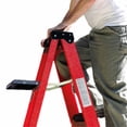 thumbnail image 2 of Escalera De Fibra De Vidrio Tipo II 4 Escalones rojo 152cm, 2 of 3